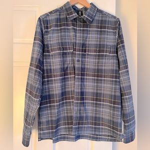 NWT Mountain Hardware Shirt